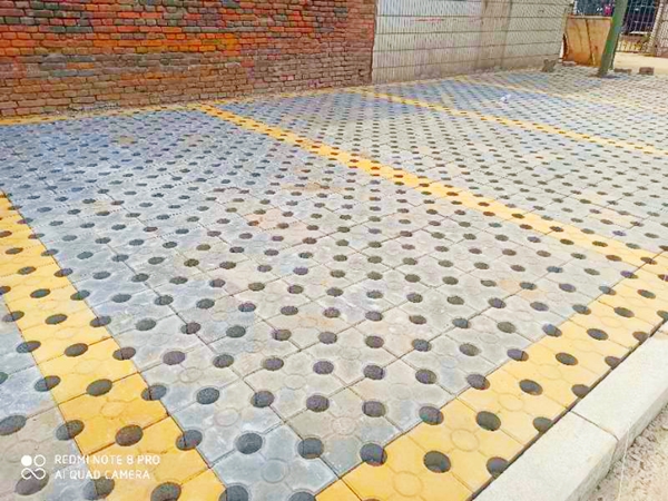 洛陽(yáng)宜陽(yáng)縣錦屏鎮(zhèn)馬堯村植草磚施工工程效果展示 洛陽(yáng)宜陽(yáng)縣錦屏鎮(zhèn)馬堯村植草磚施工工程效果展示